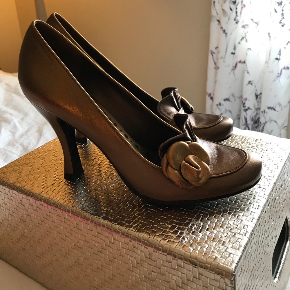 Vintage gold heels